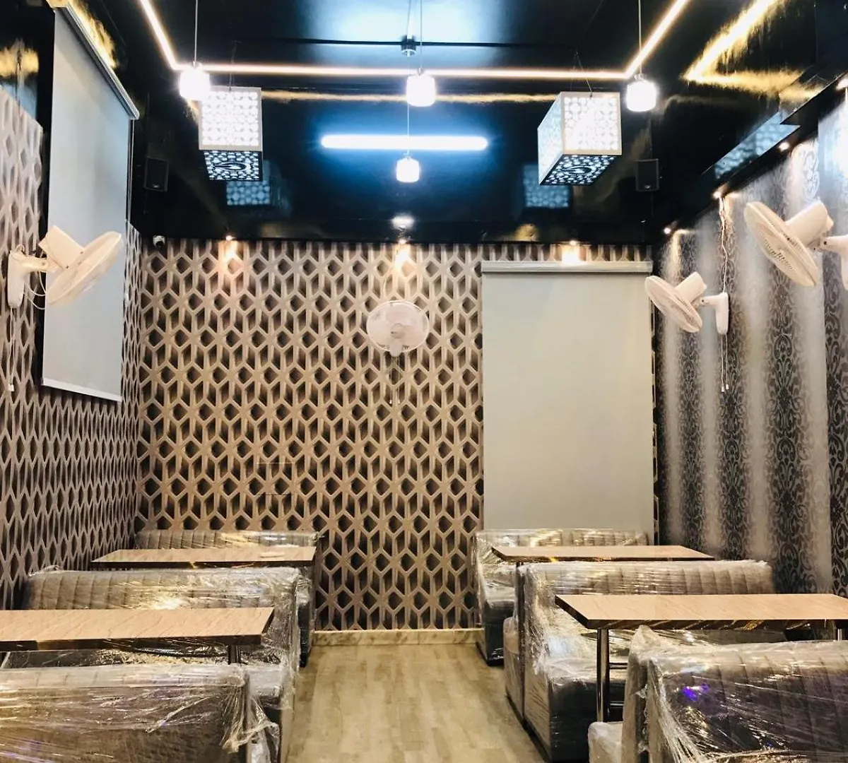 Shree Shyam Kunj Aparthotel Varanasi 3*,  India